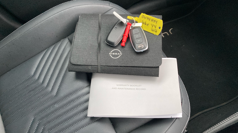 Nissan Juke 1.0 DiG-T Tekna 5dr DCT Petrol Hatchback